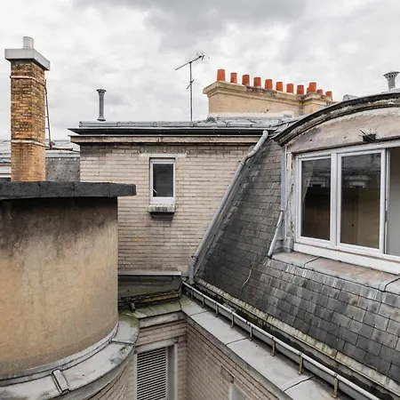 Cosy Metro Pereire 17 - 2p Apartment Paris